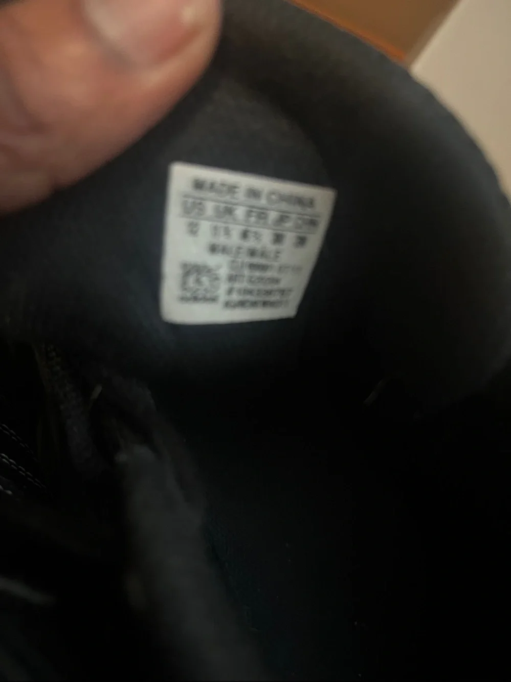 adidas classic black